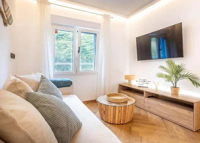 صورة Modern Apartment With Stunning Terrace & Sea Views Liñero