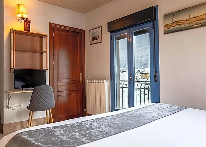 Hostal Nau Pradets Viella  Foto